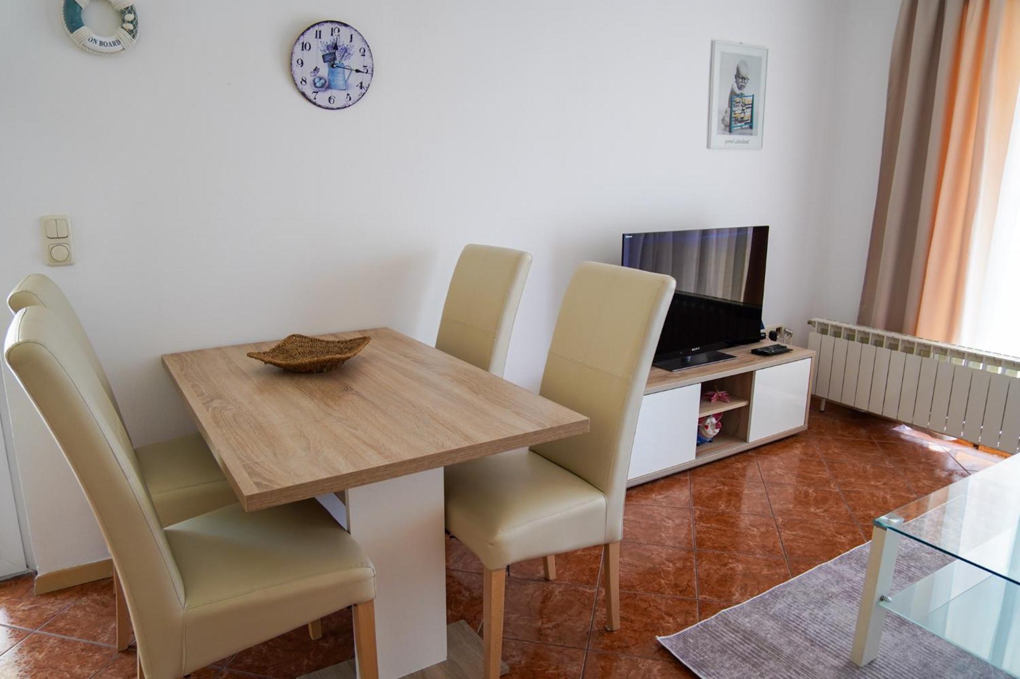 Apartman Lana Omisalj Exterior photo