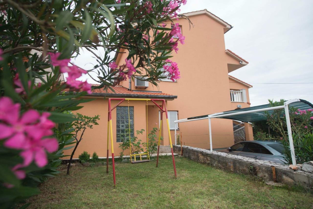 Apartman Lana Omisalj Exterior photo